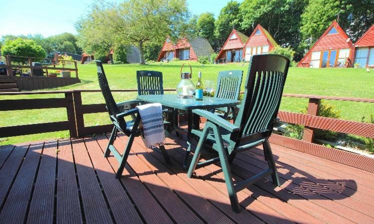 Clifftop Chalet With Pool Deal Eksteriør billede
